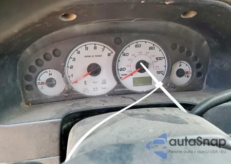 2004 Ford Escape Xlt z USA, uszkodzony, nr VIN 1FMYU03154KB52292